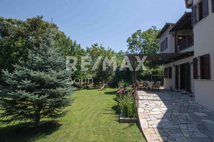 Image No.5-Propriété de 4 chambres à vendre à Magnésie