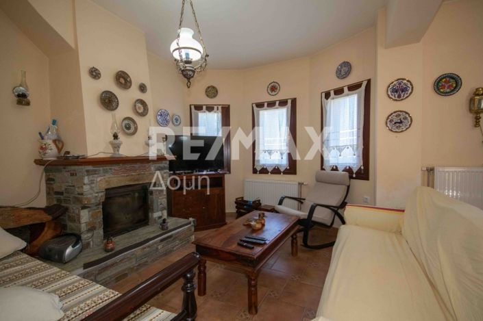 Image No.8-Propriété de 4 chambres à vendre à Magnésie