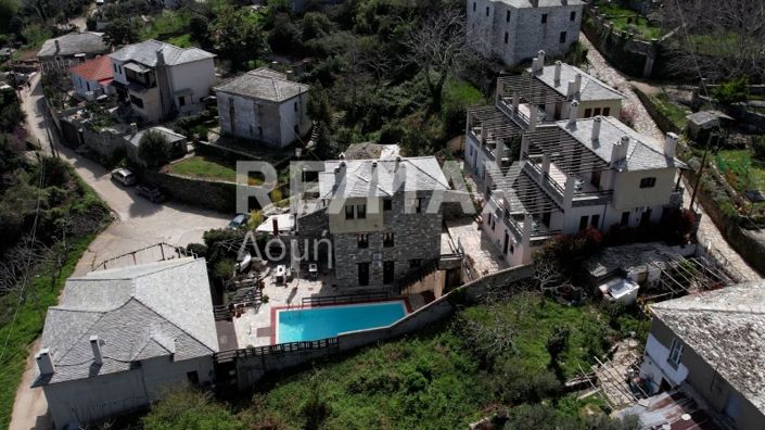 Image No.11-Propriété de 13 chambres à vendre à Kalamaki