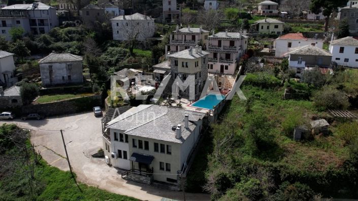 Image No.13-Propriété de 13 chambres à vendre à Kalamaki