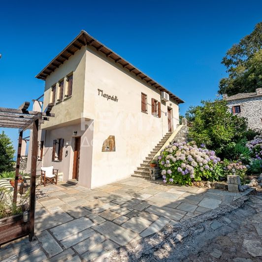 Image No.14-Propriété de 13 chambres à vendre à Kalamaki