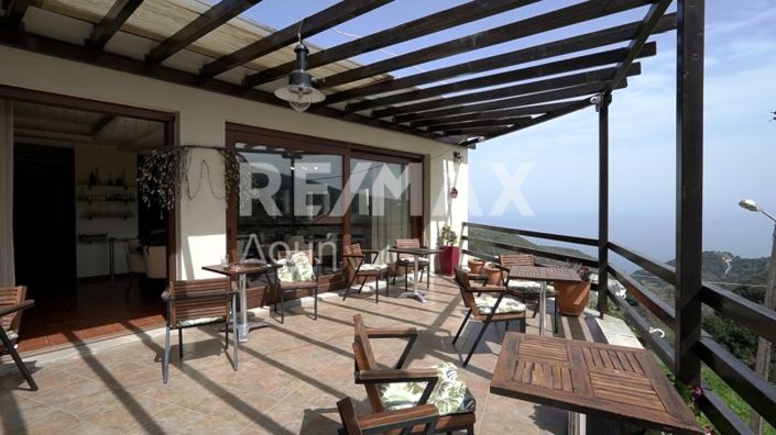 Image No.8-Propriété de 13 chambres à vendre à Kalamaki