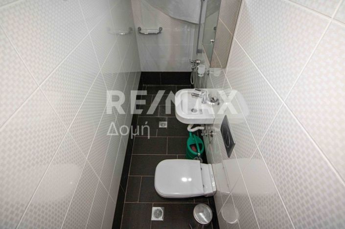 Image No.15-6 Bed Property for sale