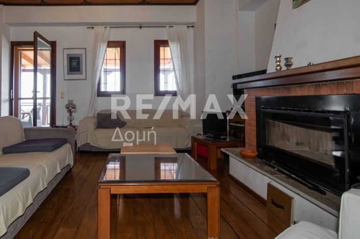 Image No.45-6 Bed Property for sale