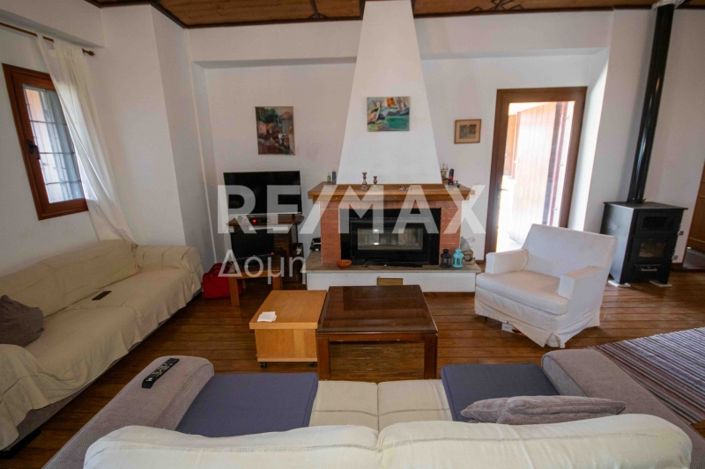 Image No.47-6 Bed Property for sale