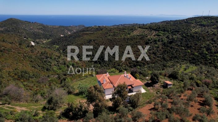 Image No.68-6 Bed Property for sale