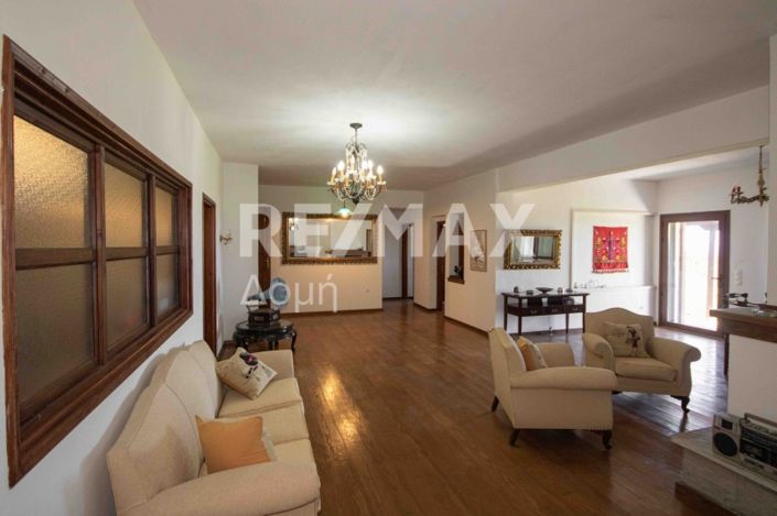 Image No.7-6 Bed Property for sale