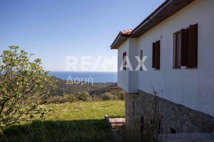 Image No.71-6 Bed Property for sale