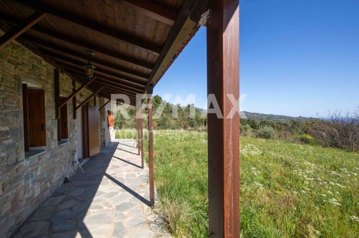 Image No.75-6 Bed Property for sale