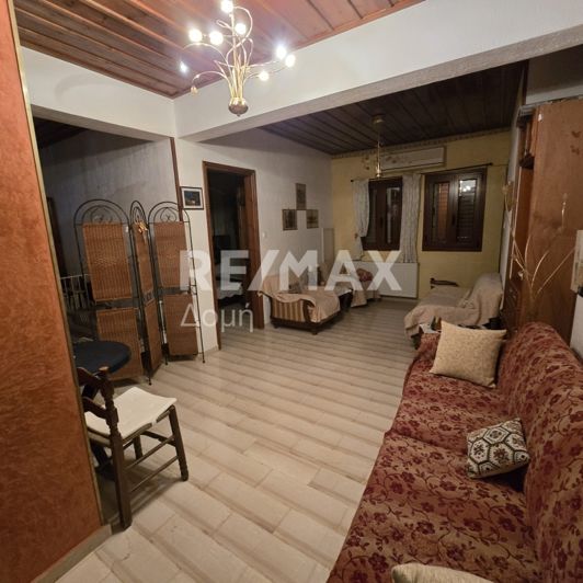 Image No.50-5 Bed Property for sale