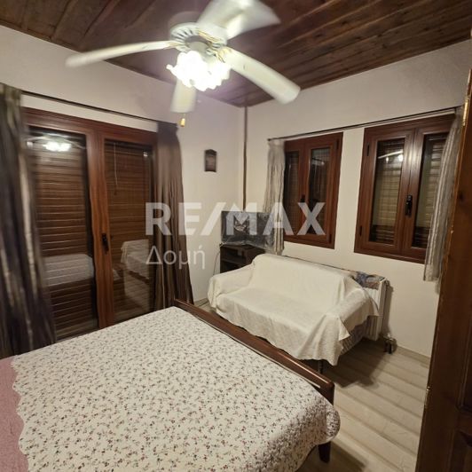 Image No.51-5 Bed Property for sale