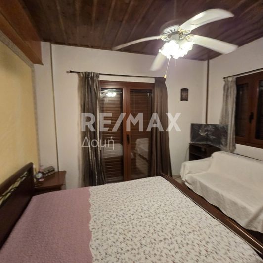 Image No.52-5 Bed Property for sale