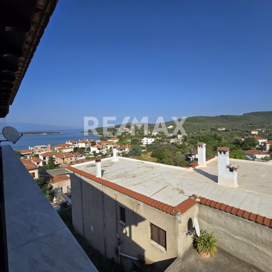 Image No.60-5 Bed Property for sale