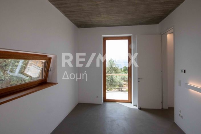Image No.46-2 Bed House for sale