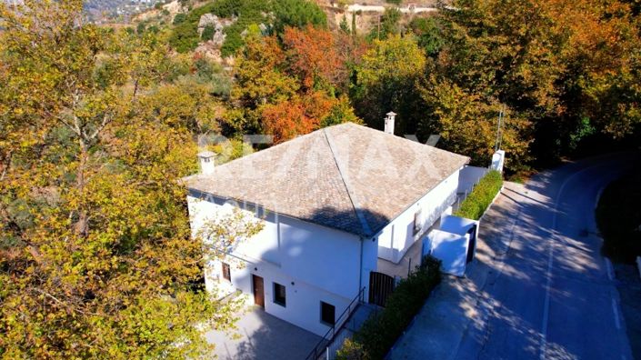 Image No.1-3 Bed Property for sale