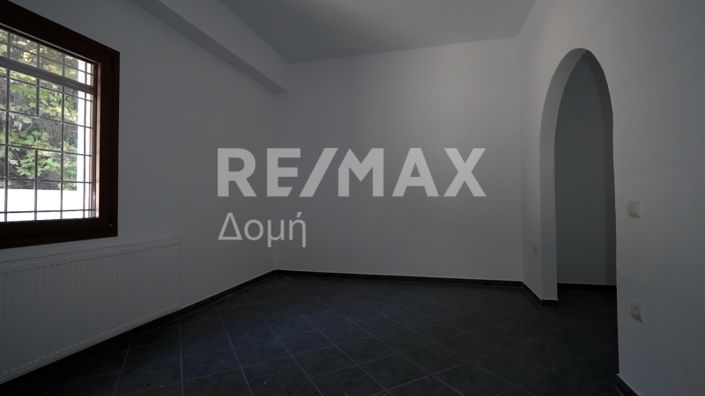 Image No.15-3 Bed Property for sale