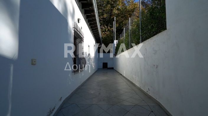 Image No.50-3 Bed Property for sale