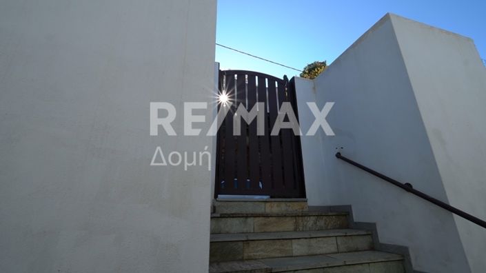 Image No.52-3 Bed Property for sale