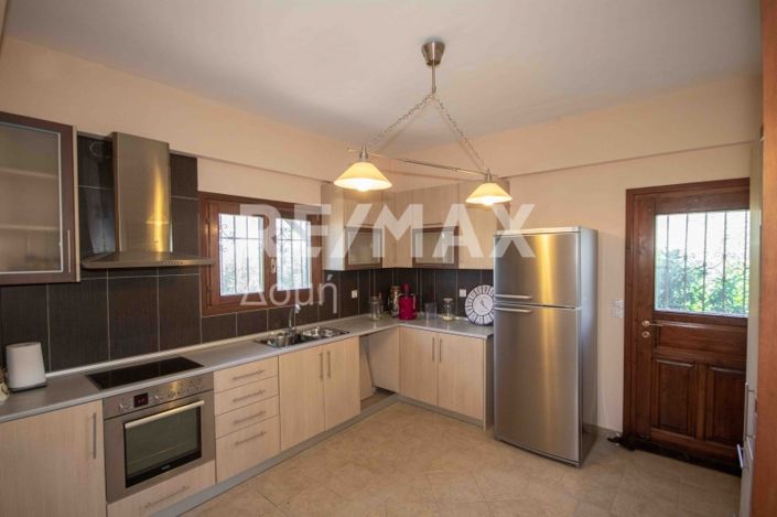 Image No.13-6 Bed House for sale