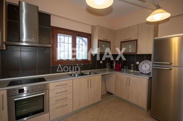 Image No.16-6 Bed House for sale