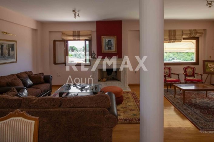 Image No.42-6 Bed House for sale