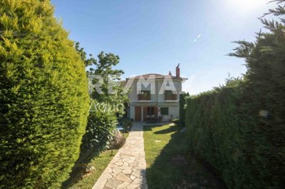 1 - Magnesia, House
