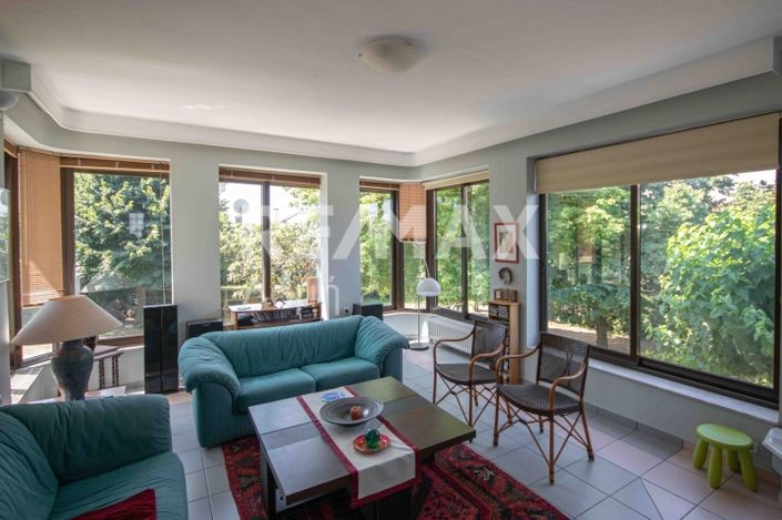 Image No.17-4 Bed Property for sale