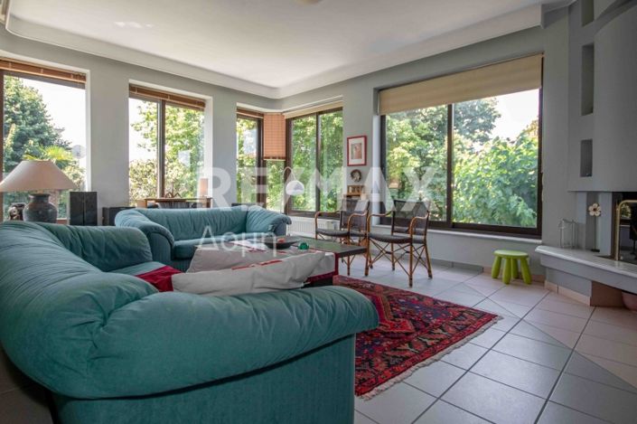 Image No.25-4 Bed Property for sale