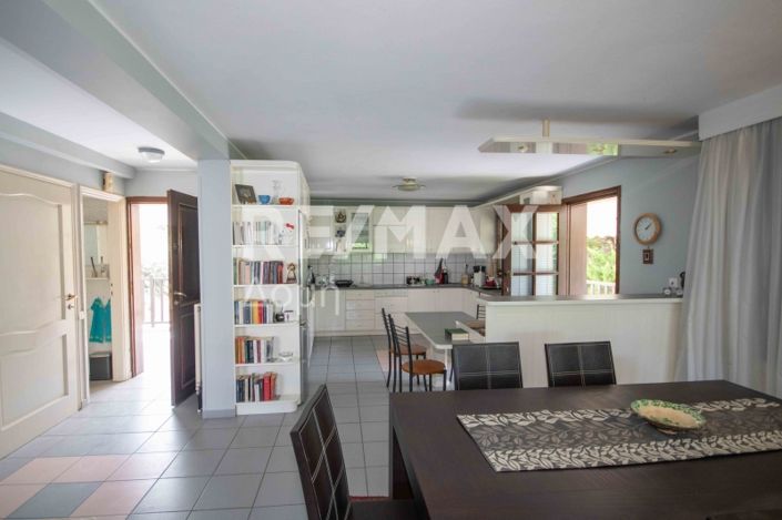 Image No.35-4 Bed Property for sale