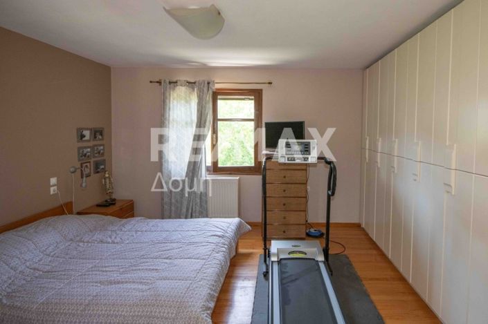 Image No.57-4 Bed Property for sale