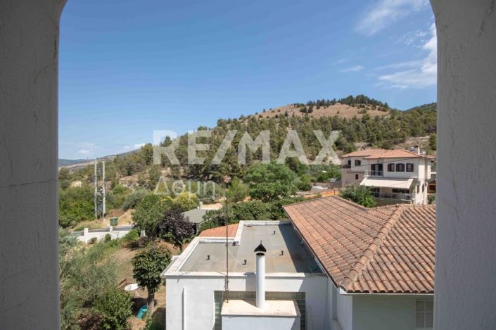 Image No.65-4 Bed Property for sale