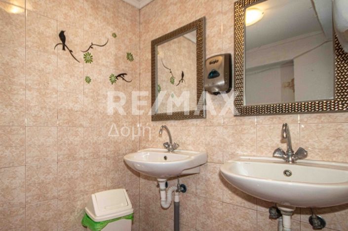 Image No.19-3 Bed Property for sale