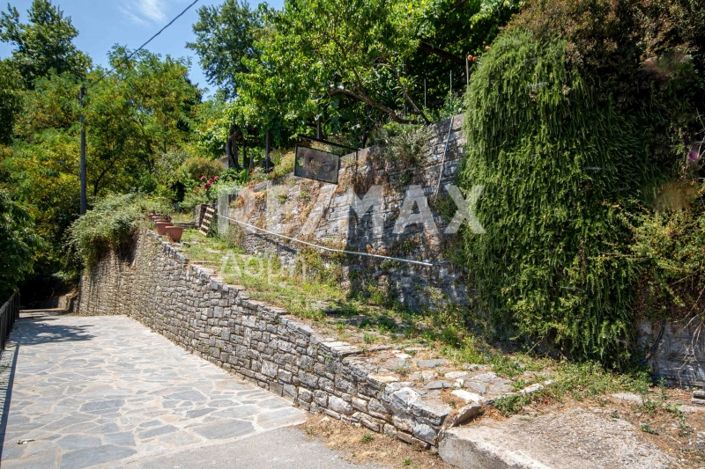 Image No.47-3 Bed Property for sale