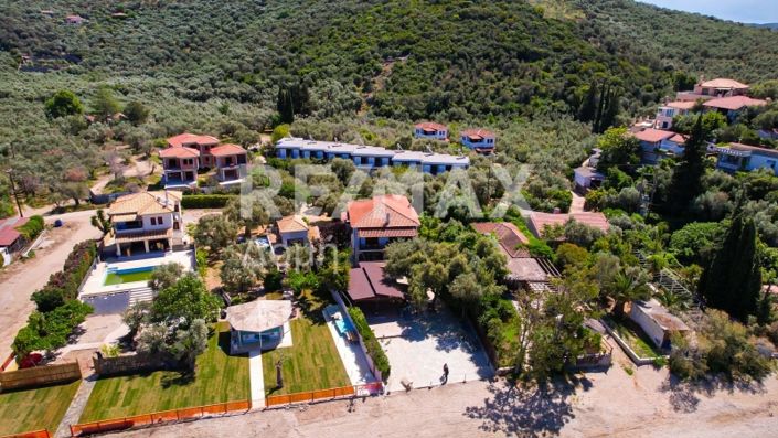 Image No.2-Propriété de 3 chambres à vendre à Magnésie