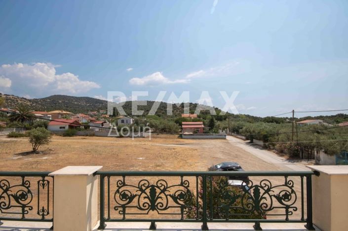 Image No.52-6 Bed House for sale