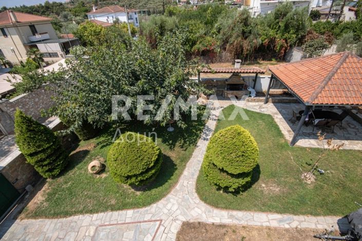 Image No.65-6 Bed House for sale