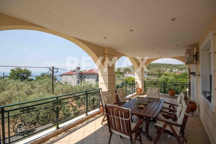 Image No.68-6 Bed House for sale