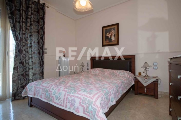Image No.74-6 Bed House for sale