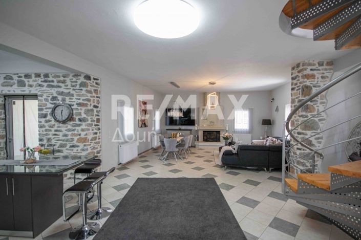 Image No.1-3 Bed House for sale