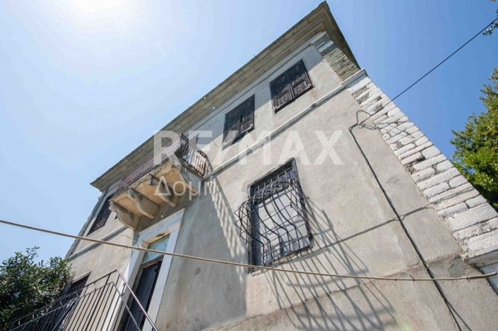 Image No.2-Propriété de 5 chambres à vendre à Magnésie