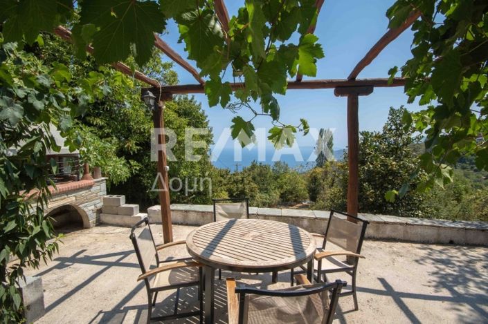 Image No.4-Propriété de 5 chambres à vendre à Magnésie