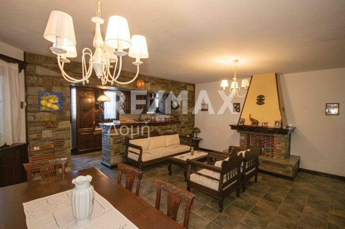 Image No.3-Maison de 2 chambres à vendre à Center