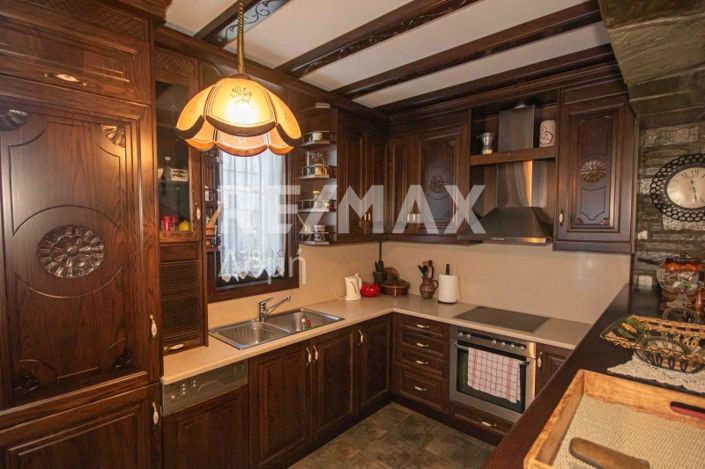 Image No.4-Maison de 2 chambres à vendre à Center