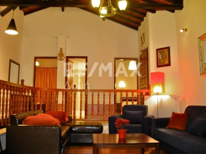 Image No.6-6 Bed Property for sale