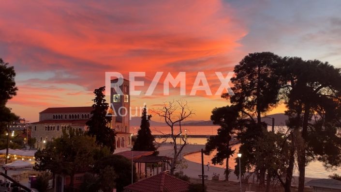 Image No.10-2 Bed Property for sale