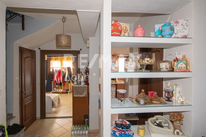 Image No.7-3 Bed Maisonette for sale