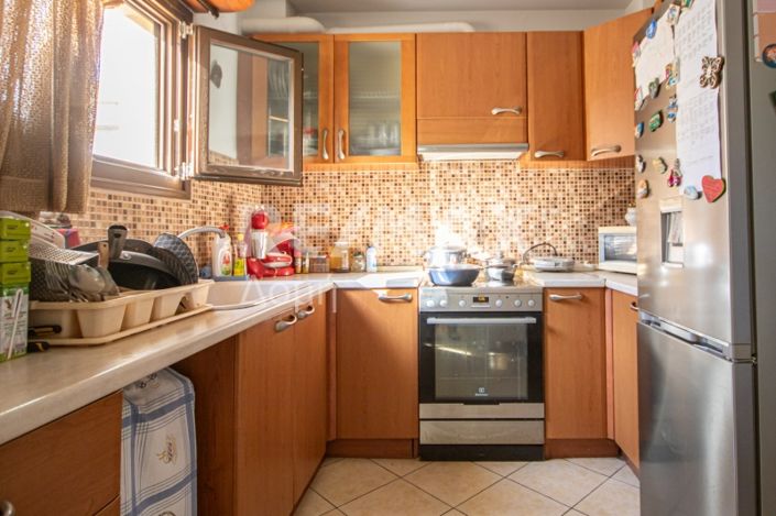 Image No.8-3 Bed Maisonette for sale