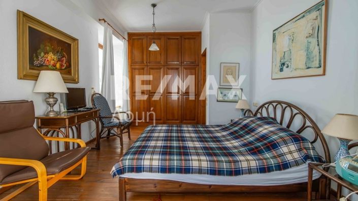 Image No.6-4 Bed Property for sale