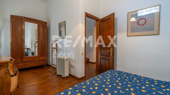 Image No.71-4 Bed Property for sale