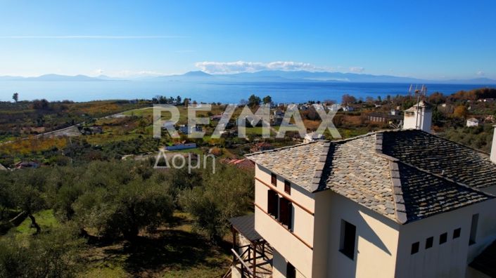 Image No.1-3 Bed Property for sale